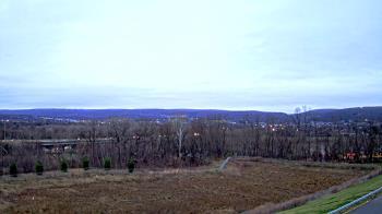 Weather camera view of Wilkes-Barre Area High School.