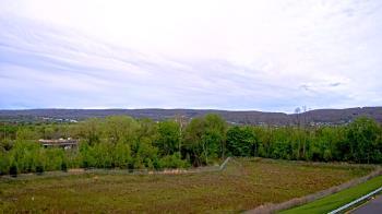 Weather camera view of Wilkes-Barre Area High School.
