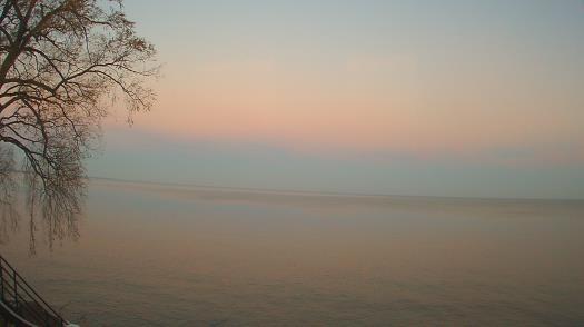 Weather camera view of Forest Lawn Beach.