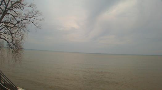 Weather camera view of Forest Lawn Beach.