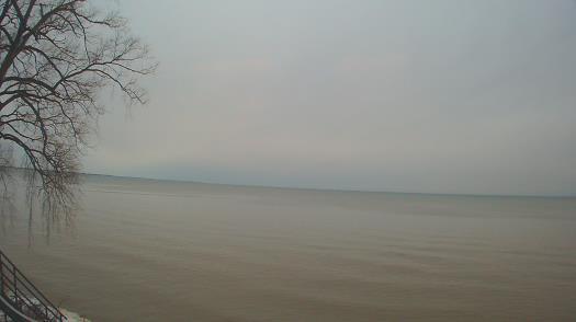 Weather camera view of Forest Lawn Beach.