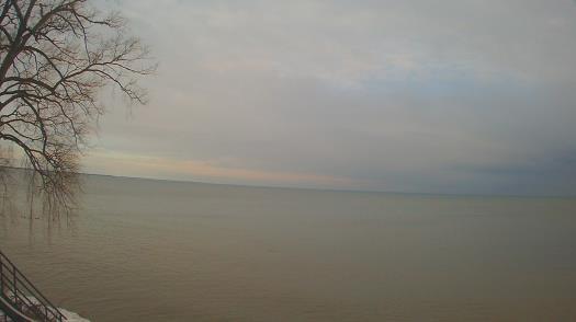 Weather camera view of Forest Lawn Beach.