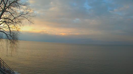 Weather camera view of Forest Lawn Beach.