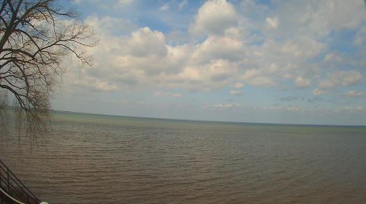 Weather camera view of Forest Lawn Beach.