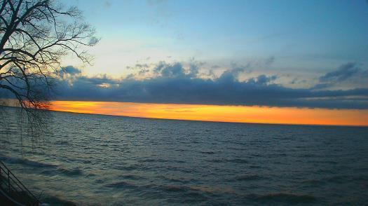 Weather camera view of Forest Lawn Beach.