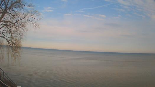 Weather camera view of Forest Lawn Beach.