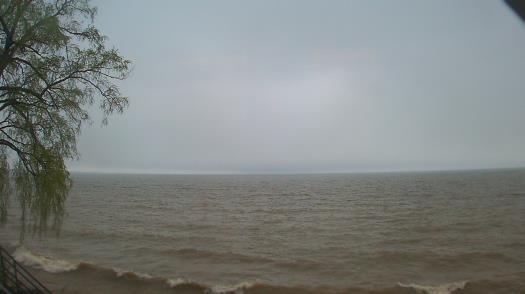 Weather camera view of Forest Lawn Beach.