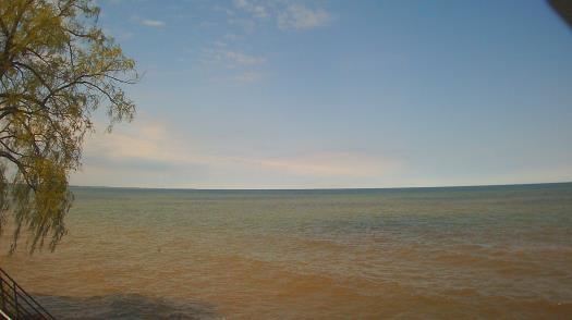 Weather camera view of Forest Lawn Beach.