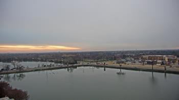 Weather camera view of Commerce Bank.