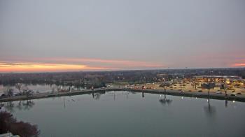 Weather camera view of Commerce Bank.