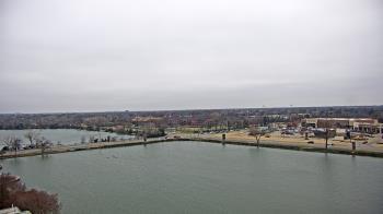 Weather camera view of Commerce Bank.