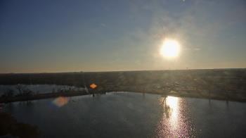 Weather camera view of Commerce Bank.