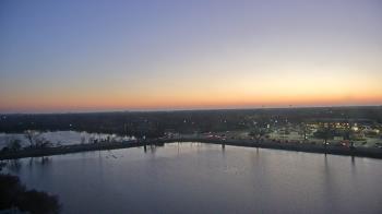 Weather camera view of Commerce Bank.