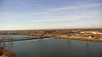 Weather camera view of Commerce Bank.