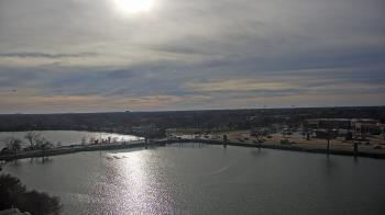 Weather camera view of Commerce Bank.