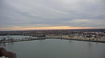 Weather camera view of Commerce Bank.