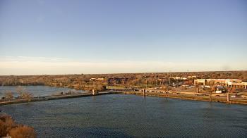 Weather camera view of Commerce Bank.