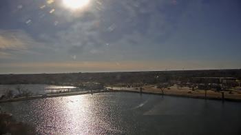 Weather camera view of Commerce Bank.