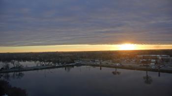 Weather camera view of Commerce Bank.