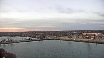 Weather camera view of Commerce Bank.