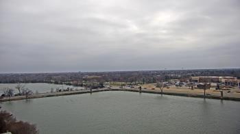 Weather camera view of Commerce Bank.