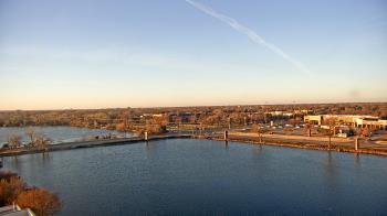 Weather camera view of Commerce Bank.