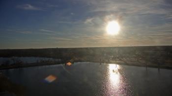 Weather camera view of Commerce Bank.