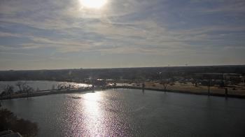 Weather camera view of Commerce Bank.