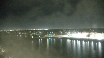 Weather camera view of Commerce Bank.