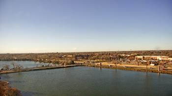 Weather camera view of Commerce Bank.