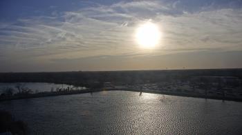 Weather camera view of Commerce Bank.