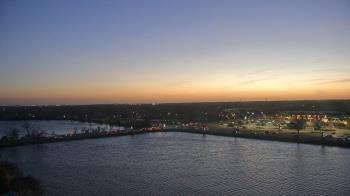 Weather camera view of Commerce Bank.