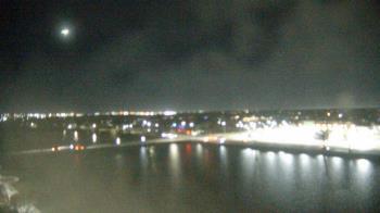 Weather camera view of Commerce Bank.