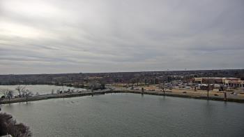 Weather camera view of Commerce Bank.