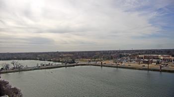 Weather camera view of Commerce Bank.