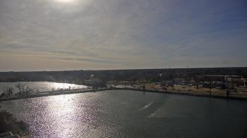 Weather camera view of Commerce Bank.