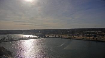 Weather camera view of Commerce Bank.