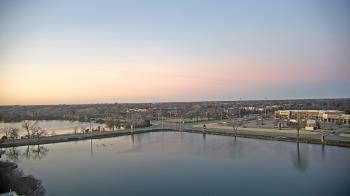 Weather camera view of Commerce Bank.