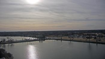 Weather camera view of Commerce Bank.