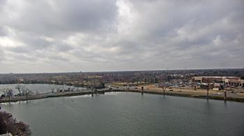 Weather camera view of Commerce Bank.