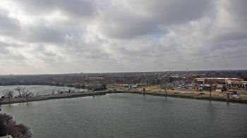 Weather camera view of Commerce Bank.