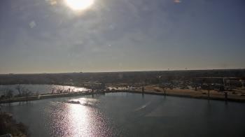 Weather camera view of Commerce Bank.