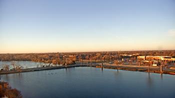 Weather camera view of Commerce Bank.