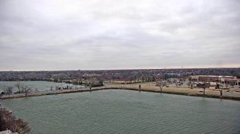 Weather camera view of Commerce Bank.