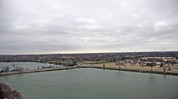 Weather camera view of Commerce Bank.