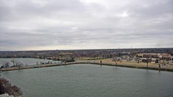 Weather camera view of Commerce Bank.