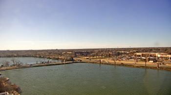 Weather camera view of Commerce Bank.