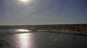 Weather camera view of Commerce Bank.