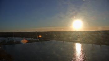 Weather camera view of Commerce Bank.