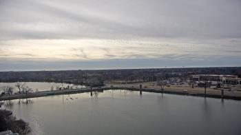 Weather camera view of Commerce Bank.